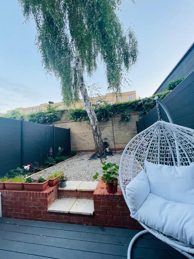 Riverside Premium En Suite Double Room E14 London Exteriör bild