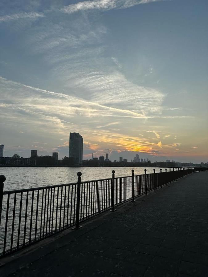 Riverside Premium En Suite Double Room E14 London Exteriör bild